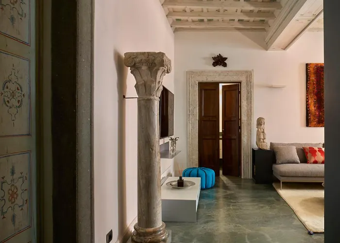Palazzo Delle Pietre - Luxury Apart Otel Roma