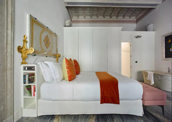 Palazzo Delle Pietre - Luxury 4* Roma