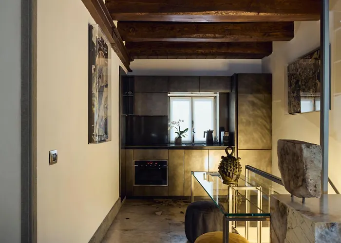 Palazzo Delle Pietre - Luxury 4* Roma