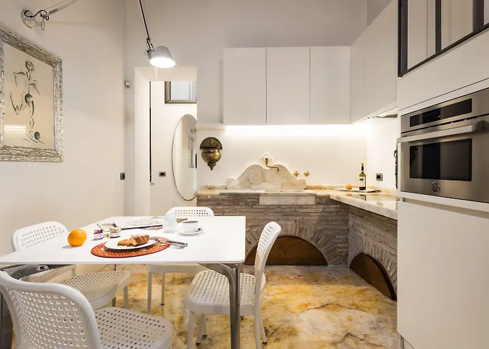 Palazzo Delle Pietre - Luxury 4* Roma